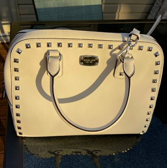Michael Kors Handbags - Michael Kors satchel and crossbody 🦋♥️♥️
